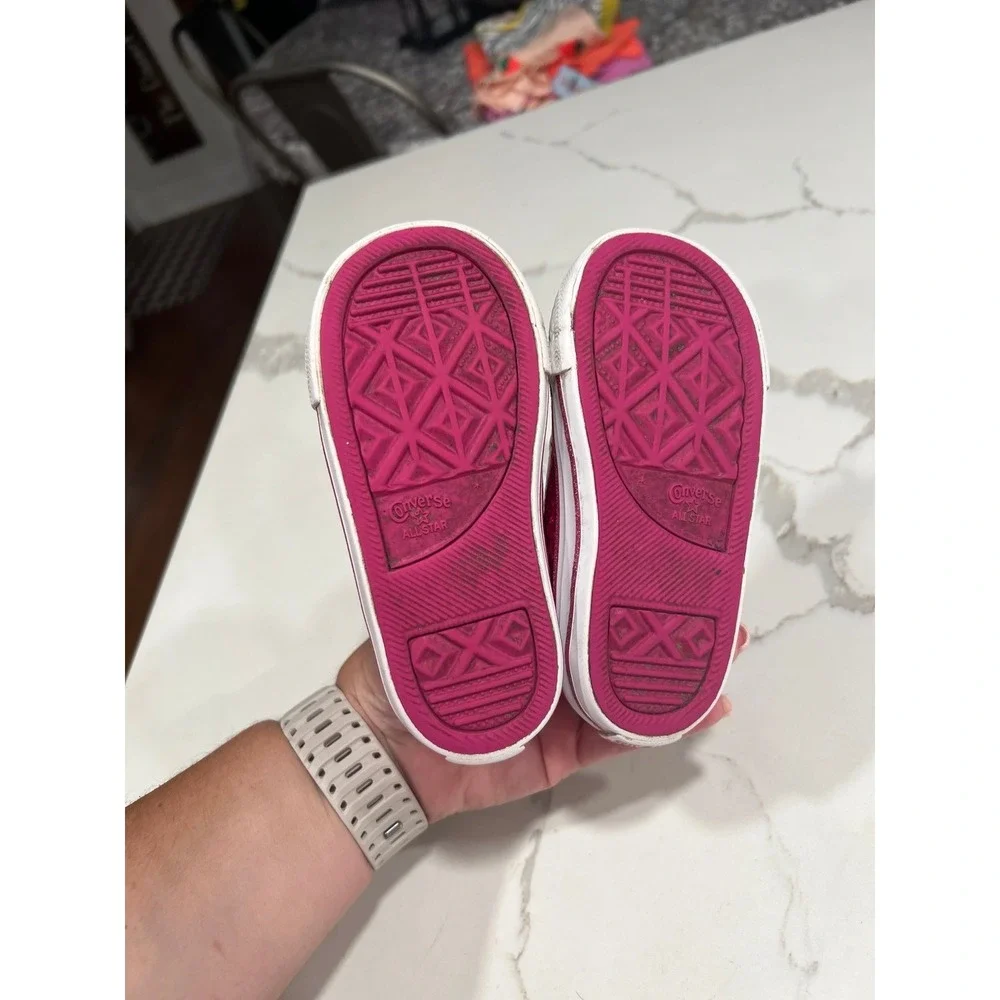 CONVERSE Size‎ 7 Pink Glitter Chuck Taylor All Star Classic Shoes Low Kids